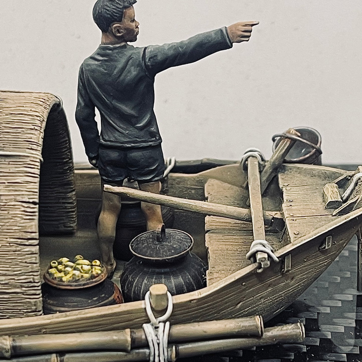 Vietnamese Foods Urns and Bird Cages - 1/35