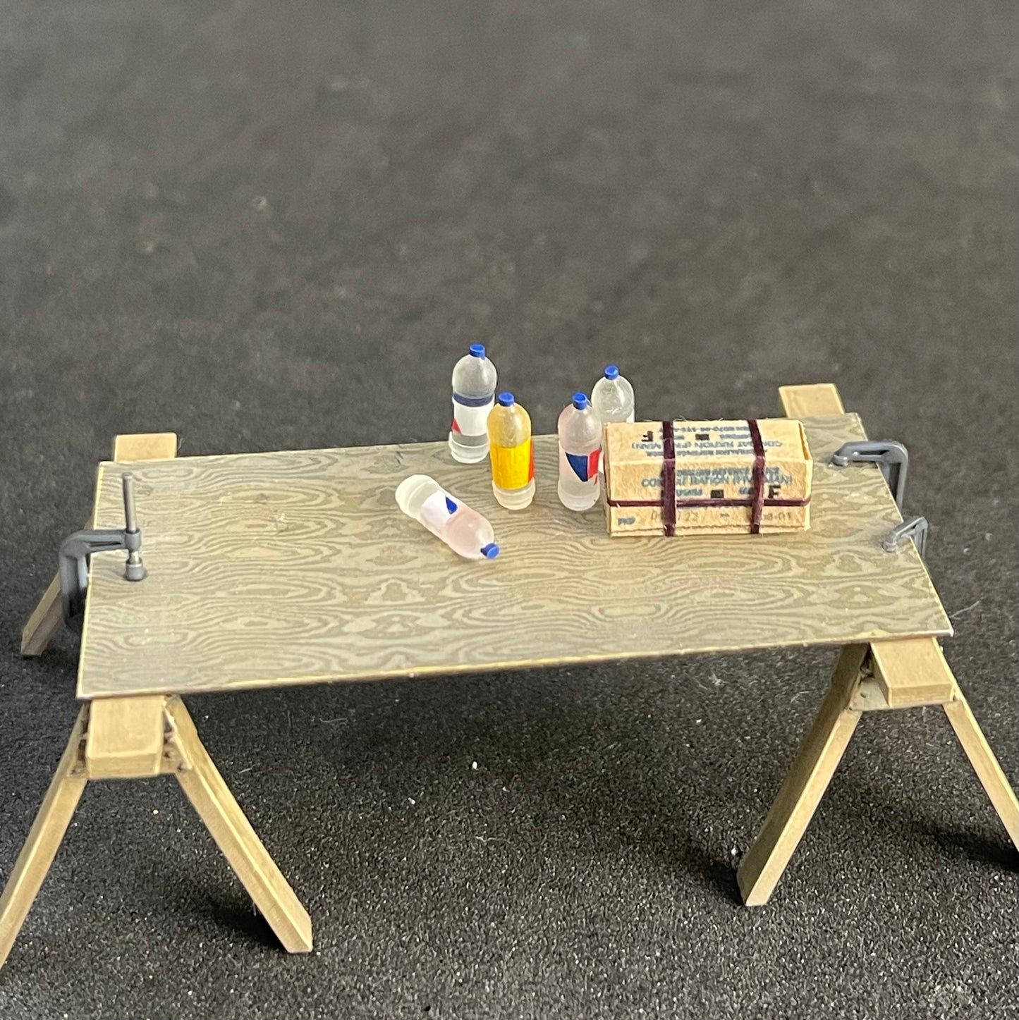 Water and Soda Bottles - Assorted - 1/35