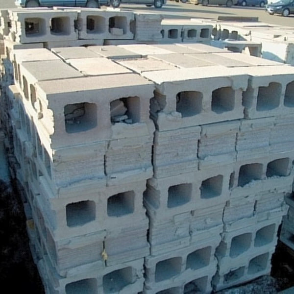 Cinder / Concrete Blocks Stack and Pallet - 1/35
