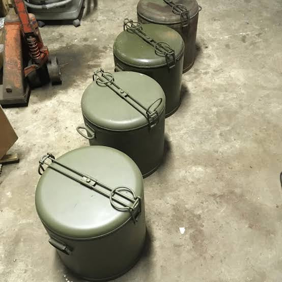 Mermite Food Containers - 1/35