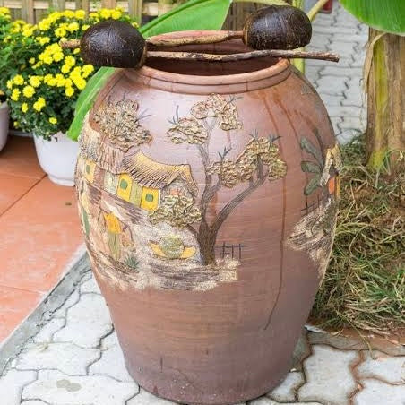 Vietnamese Large Water Pots with Ladles -1/35