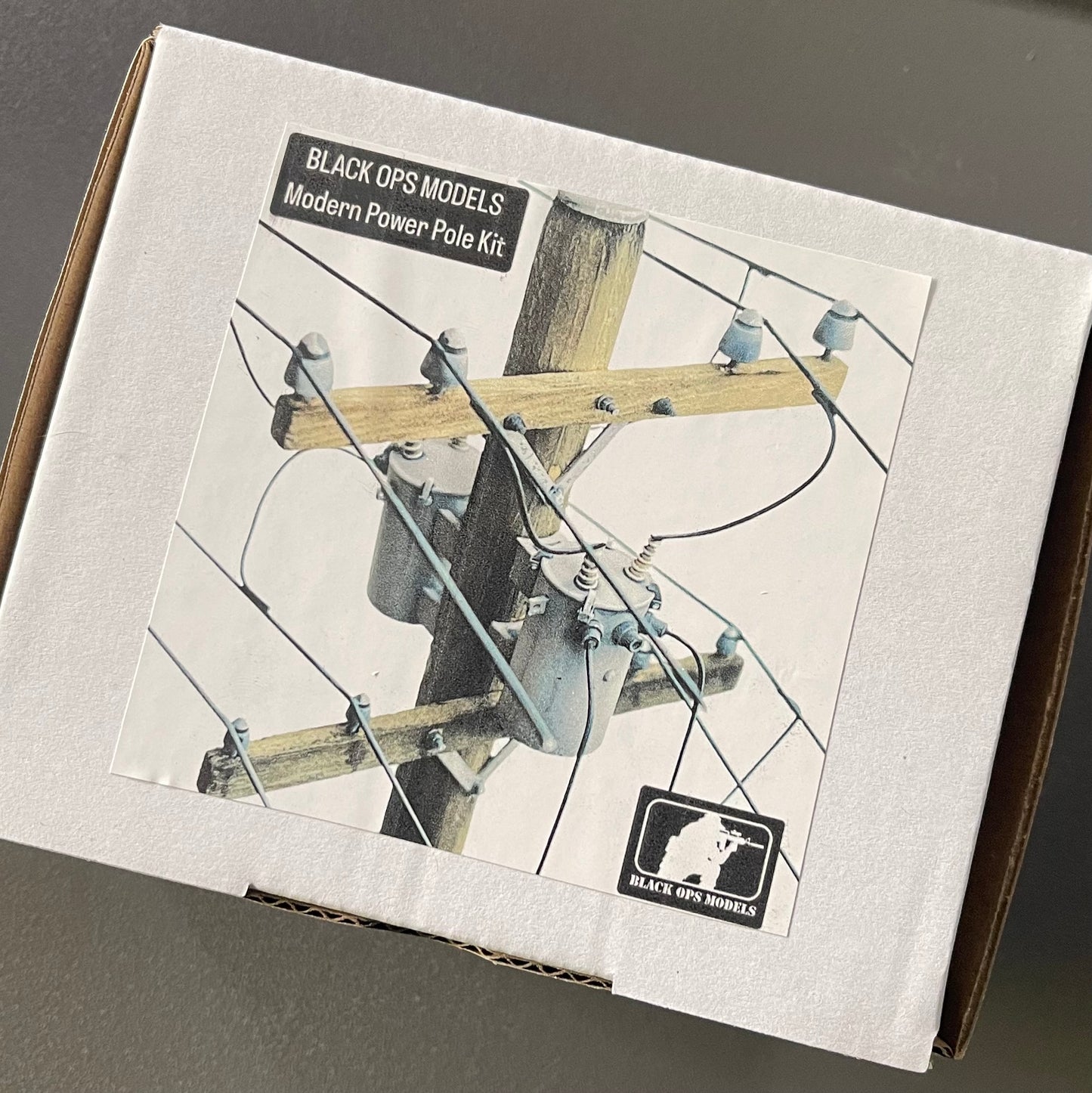 Modern Power Pole Kit - 1/35