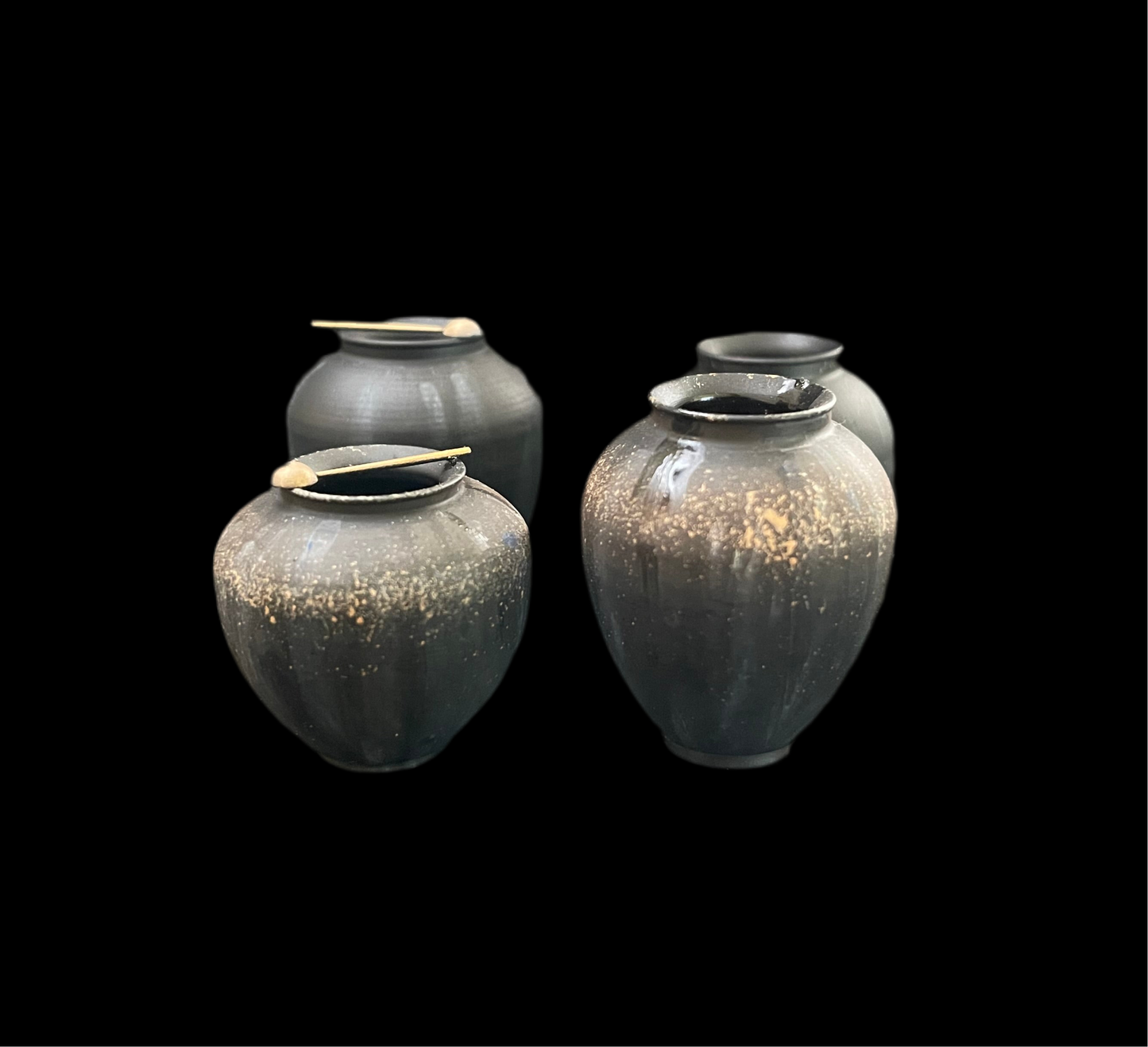 Vietnamese Large Water Pots with Ladles -1/35