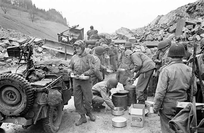 Mermite Food Containers - 1/35