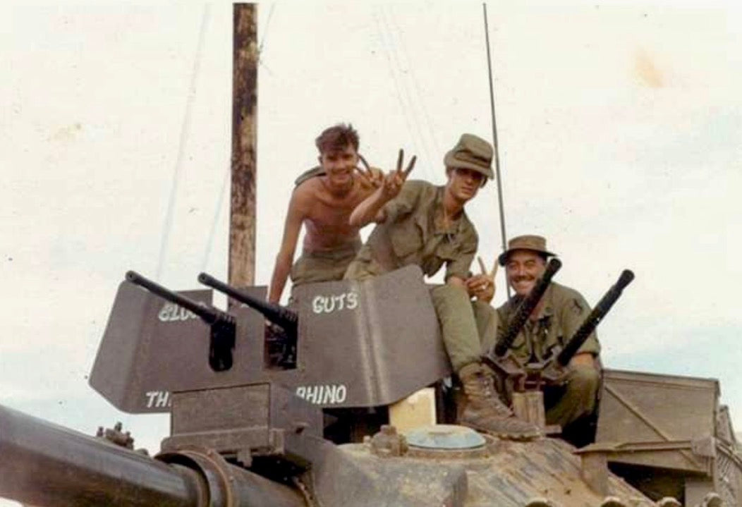 M2HB 50 Cal. Machine Gun Twin Mount & Improvised Gun Shield - 1/48