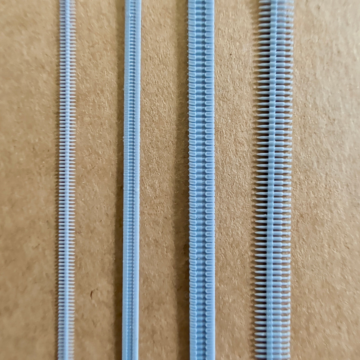 Flexible Ammo Belts and Feed Chutes Assorted Pack - 1/35