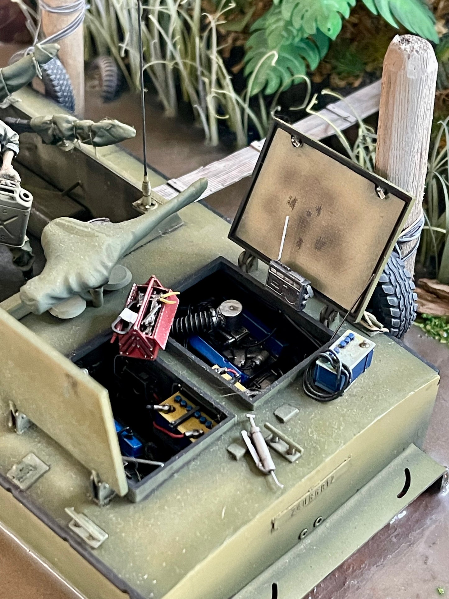 LSSC Engine Bay  Conversion Kit  for Dragon LSSC  “NAM SERIES” - 3301 - 1/35