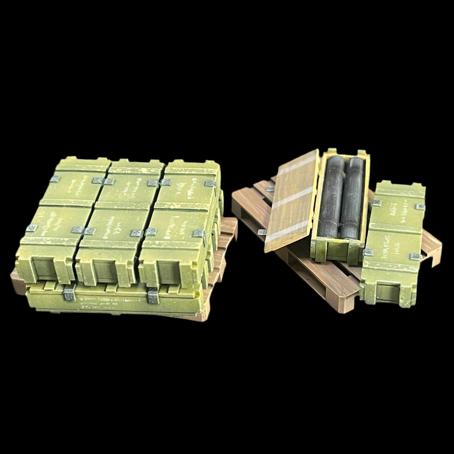 105mm Howitzer Ammunition Boxes and Pallet - 1/35