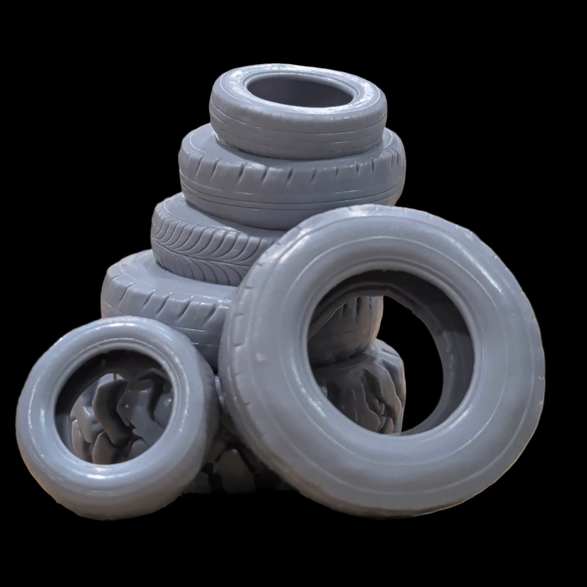 Workshop Tyre Stack & Loose Tyres – 1/35