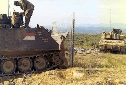 Armoured Vehicle Defensive Position Kit - 1/35