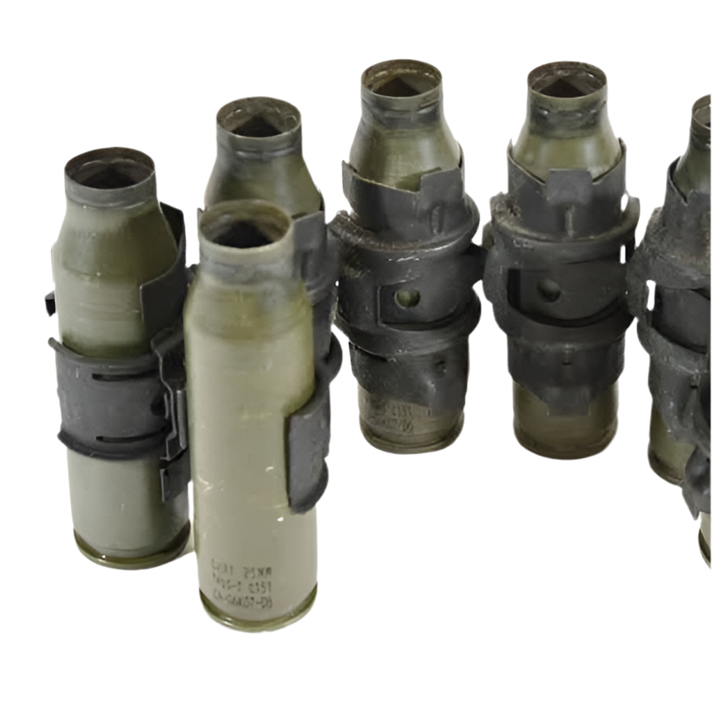 Spent 25mm Rounds and Links - 1/35