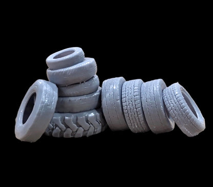 Workshop Tyre Stack & Loose Tyres – 1/35