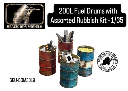 200L Fuel Drums with Assorted Rubbish Kit - 1/35