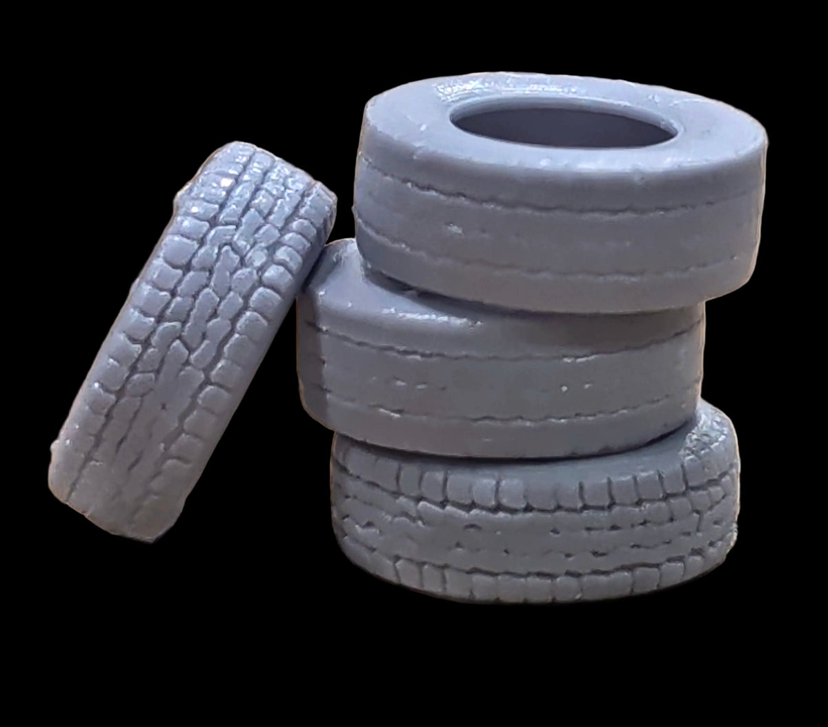 Workshop Tyre Stack & Loose Tyres – 1/35